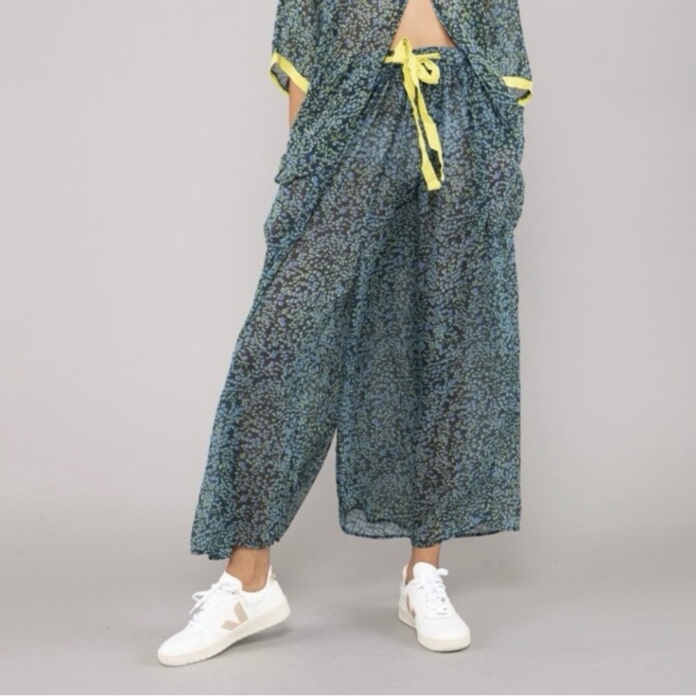 NWOT Free People Sleepin In Printed Chiffon Wide-Leg Pants Size Small - Picture 4 of 6